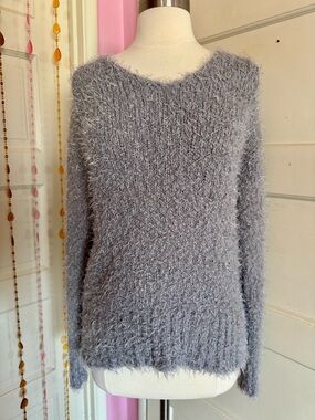 Knox Rose Fuzzy Sweater Size M Gray V-Neck Back Lace Cutout Long Sleeve